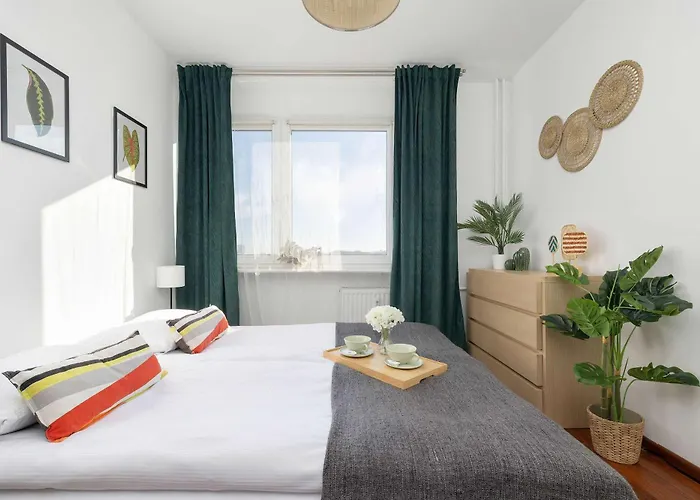 Functional & Cozy With Balcony And Workspace By Renters Διαμέρισμα