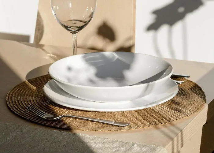 Functional & Cozy With Balcony And Workspace By Renters Διαμέρισμα