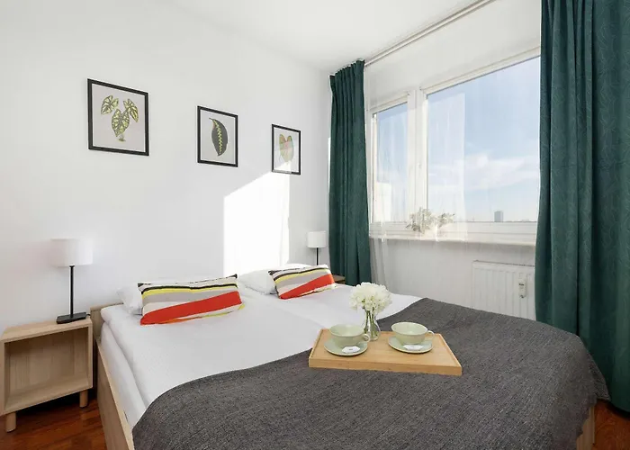 Functional & Cozy With Balcony And Workspace By Renters Διαμέρισμα